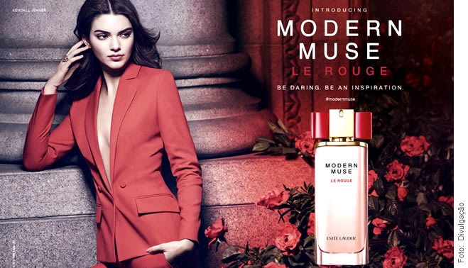 Kendall Jenner é o rosto do novo perfume Estée Lauder