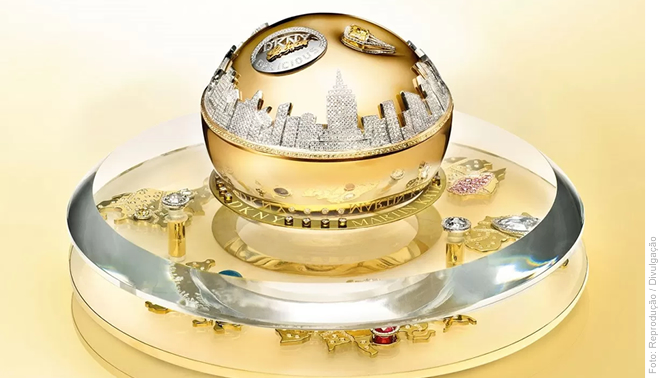 DKNY Golden Delicious