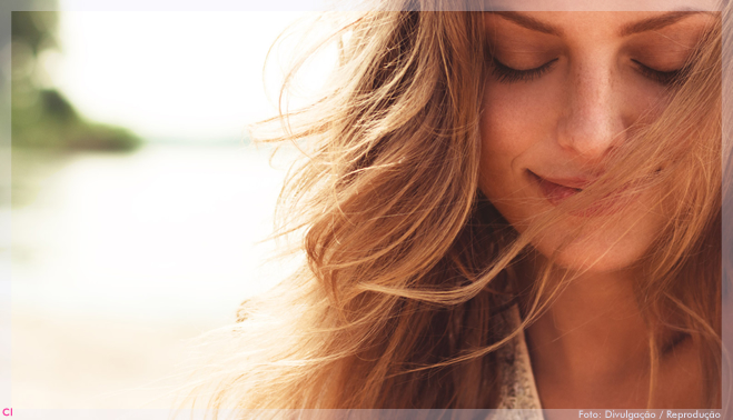 O que é beleza emocional? Entenda o impacto no sucesso do produto