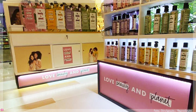 Unilever abre estação de refil de produtos veganos