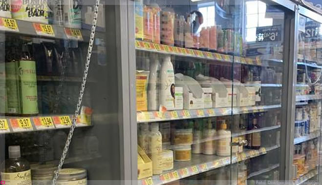 Walmart diz que não vai mais manter trancados produtos de beleza afro-americanos