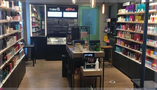 Primeira loja de rede de cosméticos em novo modelo