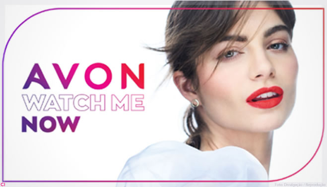 Avon apresenta nova imagem com a campanha global ‘Watch Me Now’