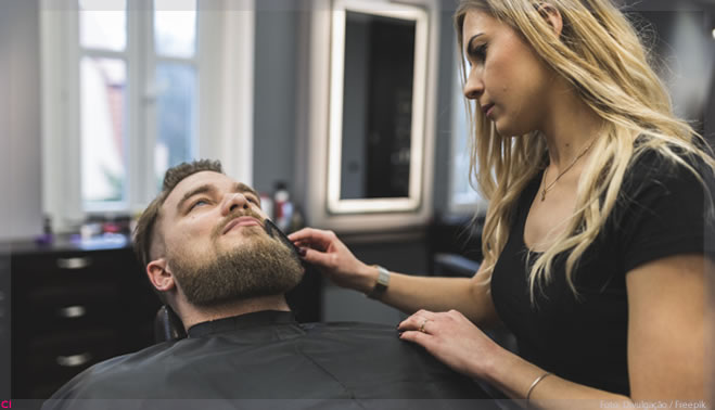 Tendências: Cílios e Barbas