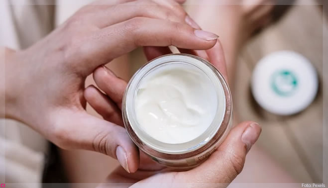Por que alguns cosméticos parecem perder efeito depois de um tempo de uso?