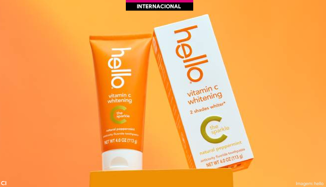 Marca vegana de higiene bucal Hello leva vitamina C aos dentes